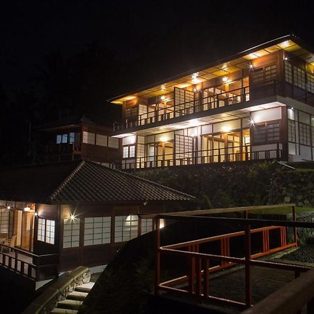 טגלאלאנג Suarapura Resort & Spa מראה חיצוני תמונה